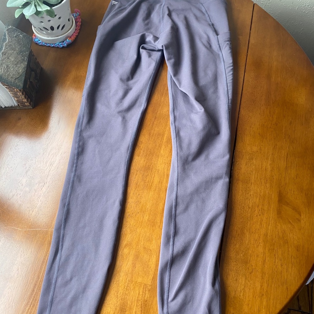 Grayish-light purple Fabletics leggings!